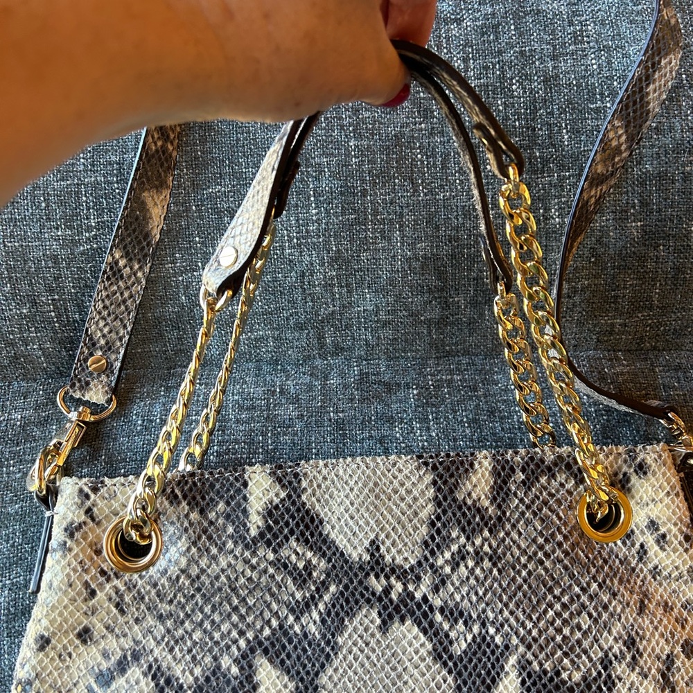 Purse - Picture 2 of 6